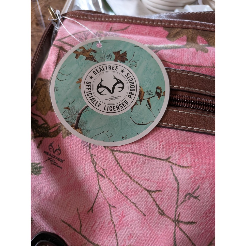 Realtree Xtra Colors Pink Camo Crossbody Bag Studded Trim NWT - Picture 2 of 11